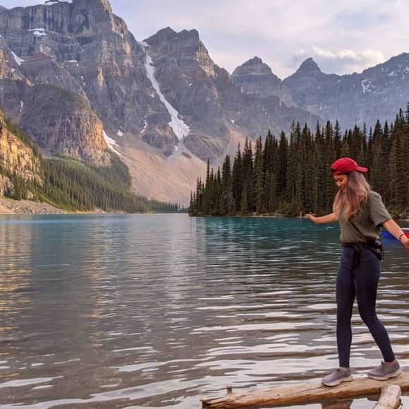 Meet your Posher, Lindsay - Picture 1 of 1